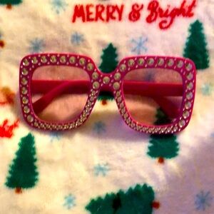 Pink wide frame sunnies🩷